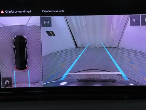 Used 2025 Audi A6 e-tron Premium Plus w/ Premium Plus image 17