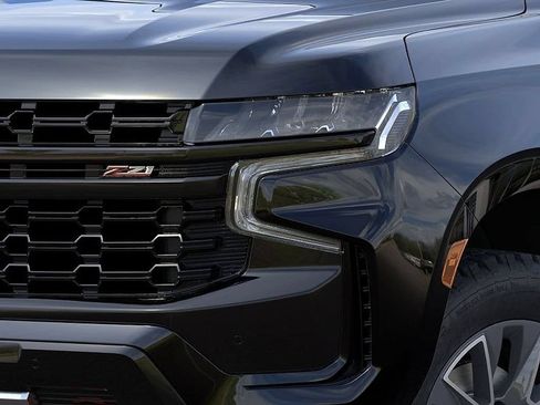 Used 2023 Chevrolet Tahoe Z71 w/ Luxury Package AWD/4WD image 10