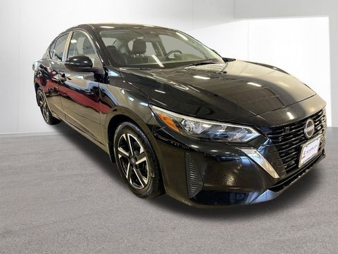Used 2024 Nissan Sentra SV FWD image 3