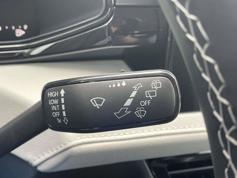 New 2026 Volkswagen Taos S FWD image 23