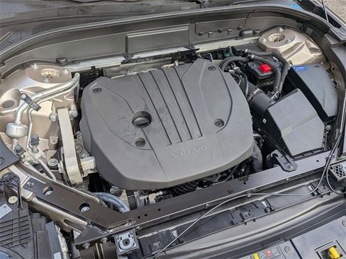 Certified 2023 Volvo XC60 B5 Core w/ Climate Package image 32
