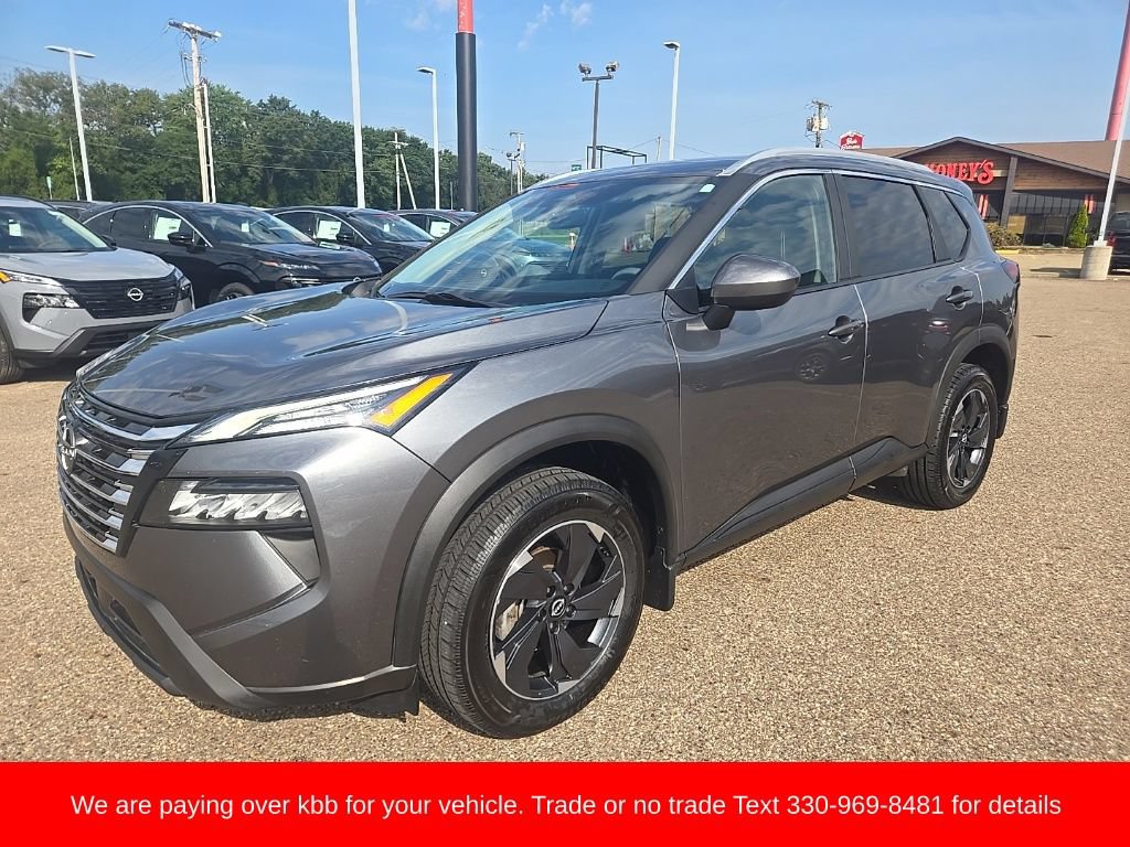 Used 2024 Nissan Rogue SV w/ SV Premium Package AWD/4WD image 3