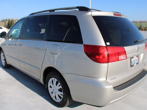 Used 2004 Toyota Sienna LE image 5