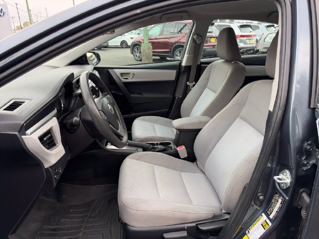 Used 2016 Toyota Corolla LE FWD image 15