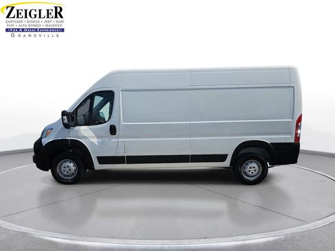 Used 2023 RAM ProMaster 2500 FWD image 8