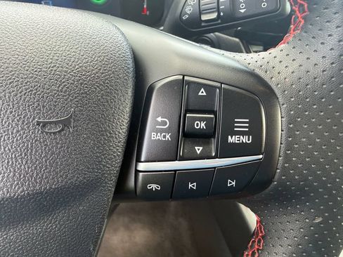 Certified 2025 Ford Escape ST-Line Select AWD/4WD image 24