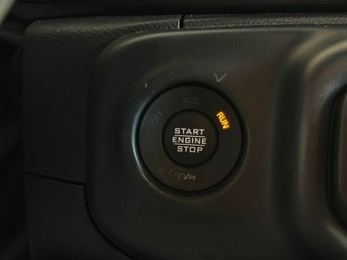 Used 2023 Jeep Wrangler Unlimited Sahara AWD/4WD image 18