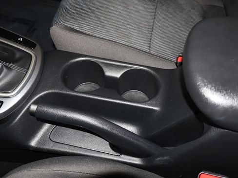 Used 2022 Kia Seltos LX image 32