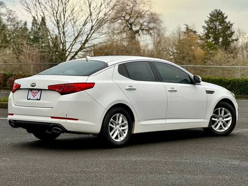 Used 2013 Kia Optima LX image 2