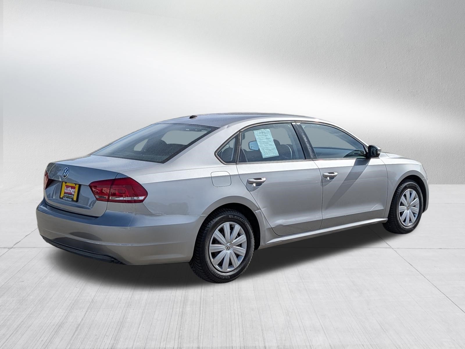 Used 2013 Volkswagen Passat 2.5 S FWD image 7
