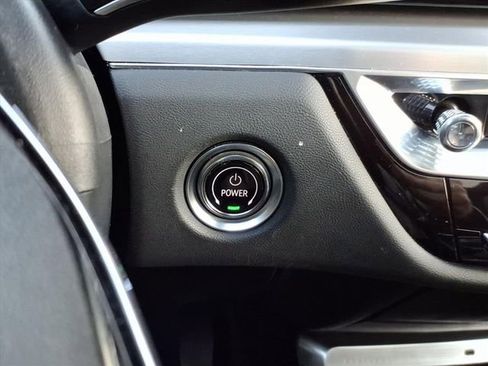 Certified 2024 Cadillac Lyriq Luxury image 33