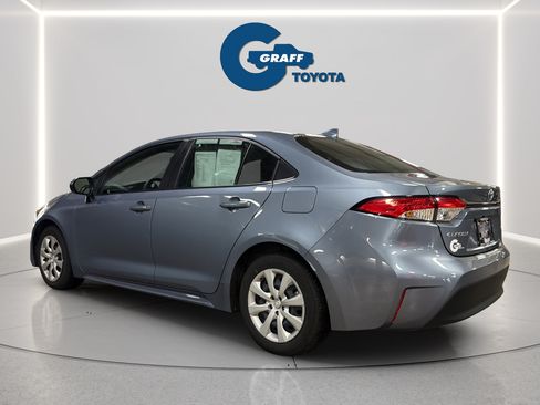 Used 2025 Toyota Corolla LE FWD image 10