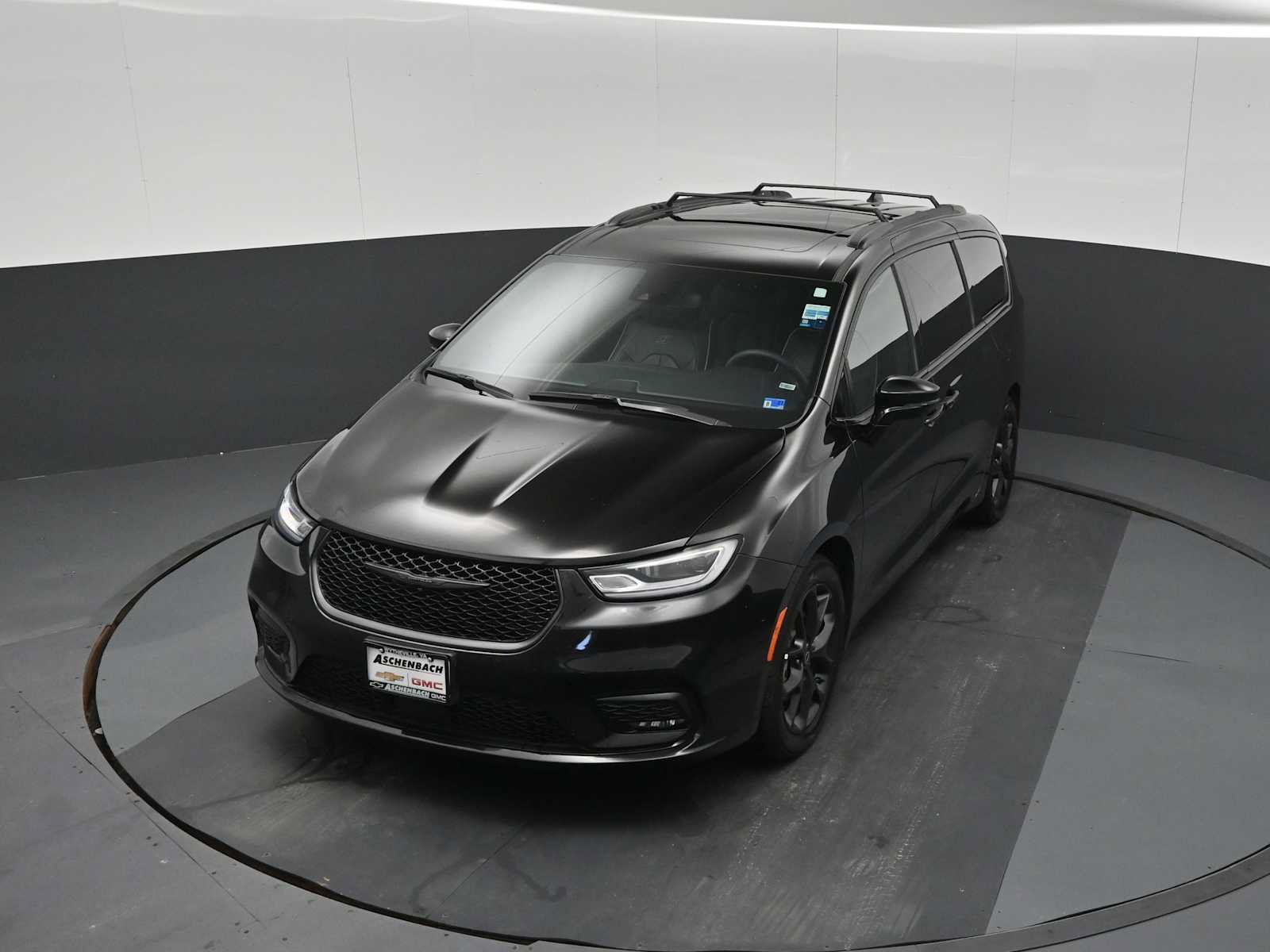 Used 2025 Chrysler Pacifica Limited FWD image 12