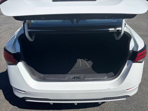 Used 2025 Nissan Sentra SV FWD image 29