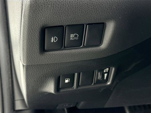 Used 2018 Toyota C-HR XLE image 14