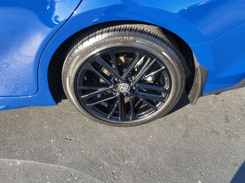 Used 2025 Toyota Camry SE image 5