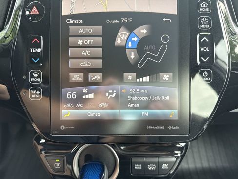 Used 2020 Toyota Prius Prime XLE FWD image 19