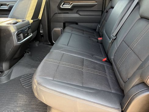 Used 2025 Chevrolet Silverado 2500 High Country w/ High Country Premium Package AWD/4WD image 18