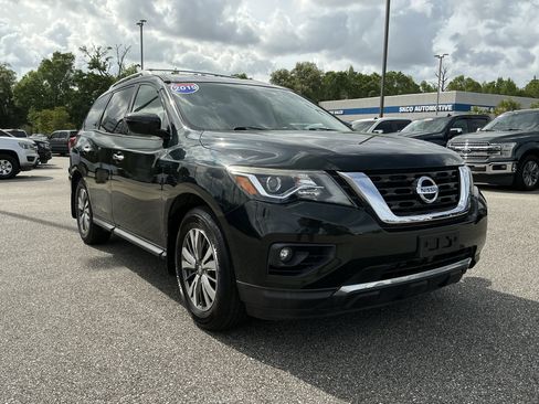Used 2019 Nissan Pathfinder SV image 7