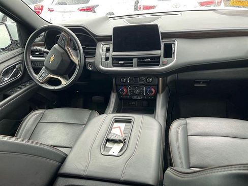 Used 2022 Chevrolet Tahoe High Country w/ Premium Package 2 AWD/4WD image 3