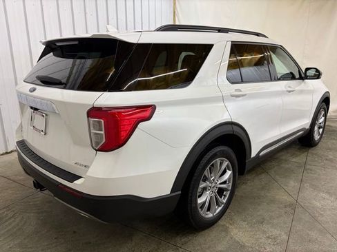 Used 2023 Ford Explorer XLT w/ Equipment Group 202A image 6