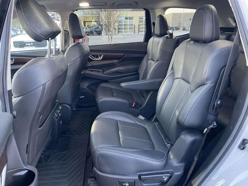 Certified 2024 Subaru Ascent Touring w/ Popular Package #2 image 4