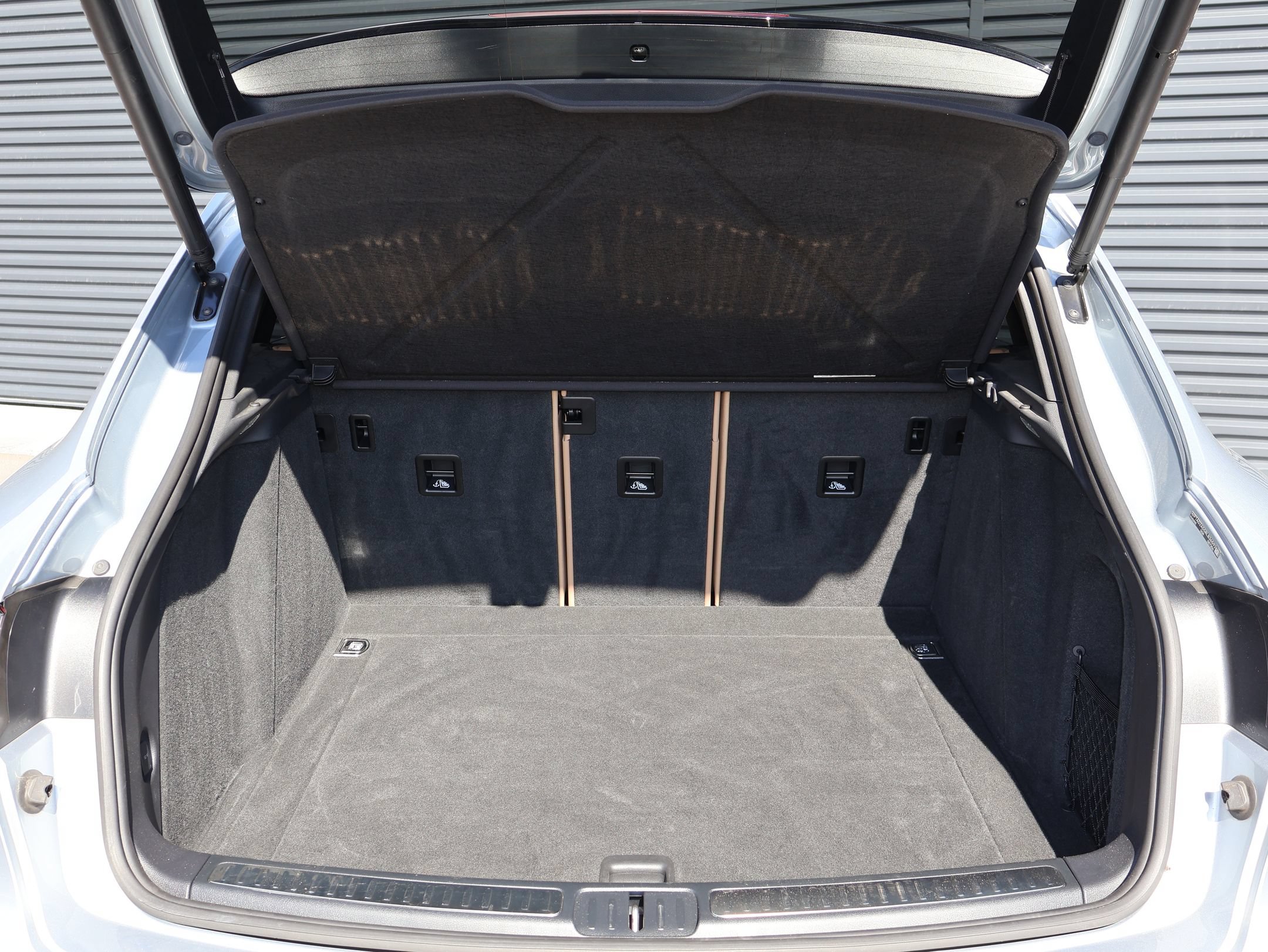 Used 2024 Porsche Macan S AWD/4WD image 29