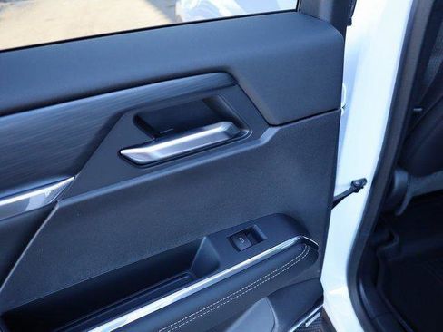 New 2026 GMC Acadia Elevation image 12