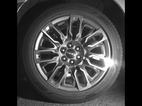 Used 2023 GMC Yukon XL Denali Ultimate AWD/4WD image 42