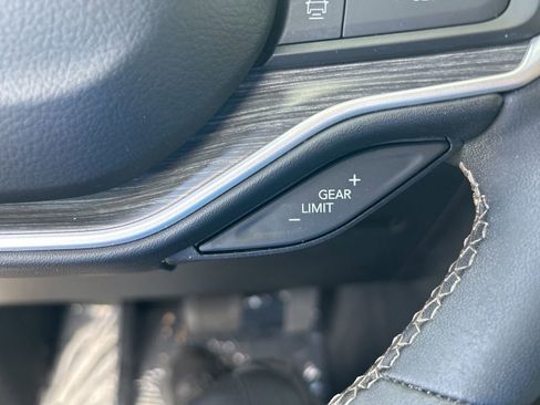 Used 2023 Jeep Wagoneer Series III w/ Preferred Equipment Group image 48