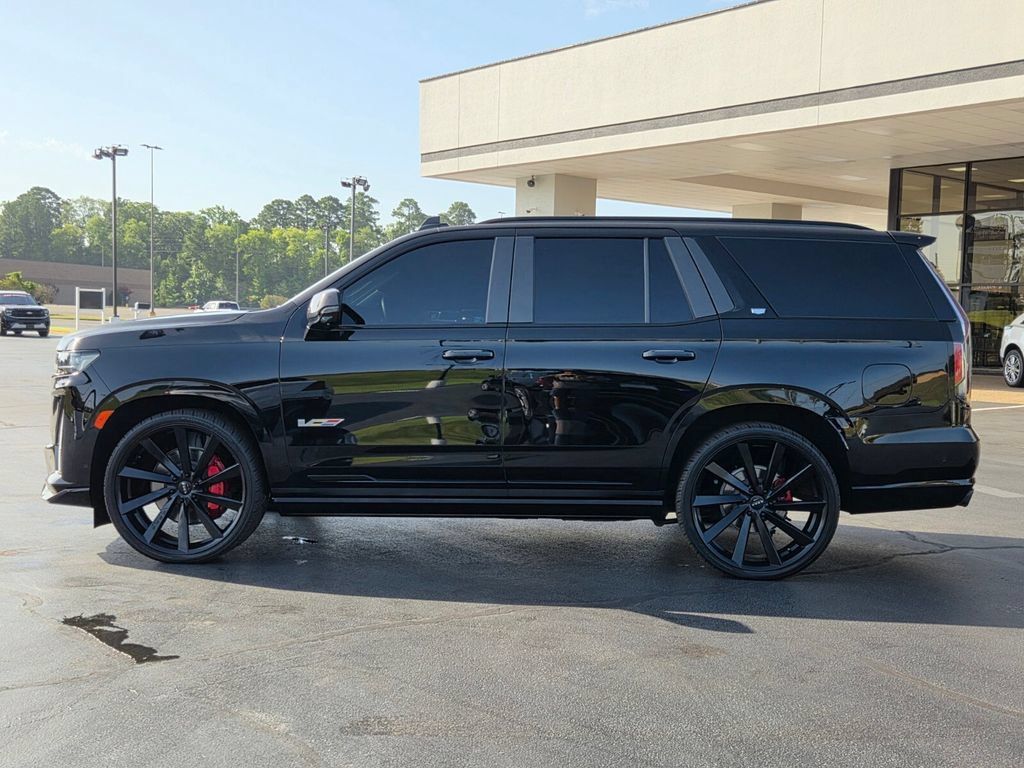 Used 2023 Cadillac Escalade V w/ Heavy-Duty Trailer Package AWD/4WD image 2