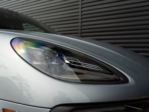 Used 2025 Porsche Macan image 14