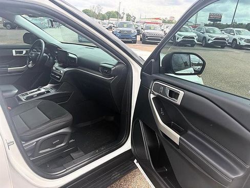Used 2023 Ford Explorer XLT RWD image 36