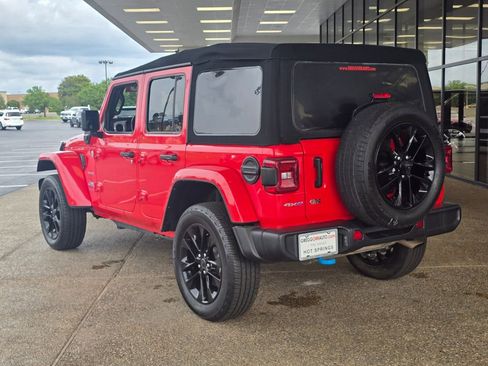 Used 2024 Jeep Wrangler Unlimited Sahara AWD/4WD image 3