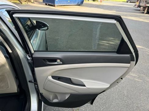 Used 2017 Hyundai Tucson Sport FWD image 16