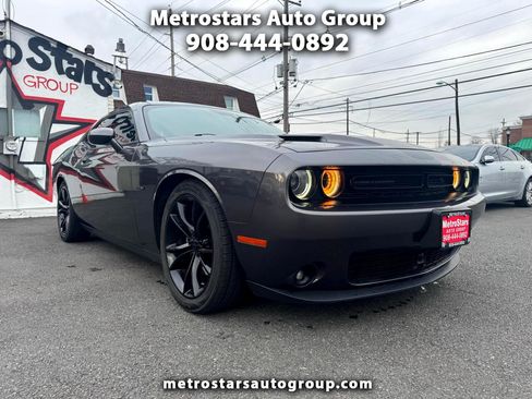 Used 2016 Dodge Challenger R/T Plus image 1