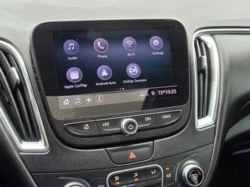 Used 2019 Chevrolet Malibu LT w/ Leather Package FWD image 10