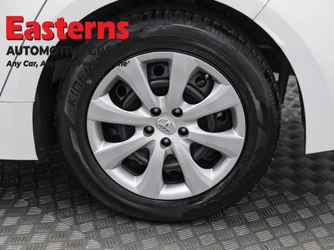 Used 2024 Toyota Corolla LE image 32