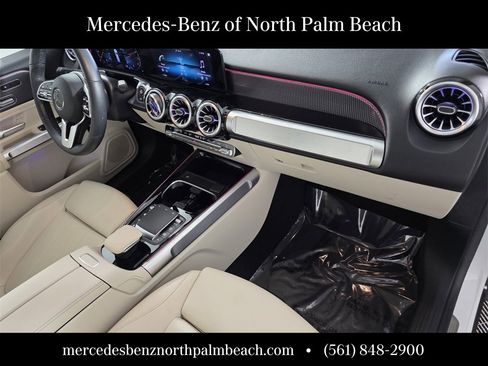 Certified 2022 Mercedes-Benz GLB 250 image 32