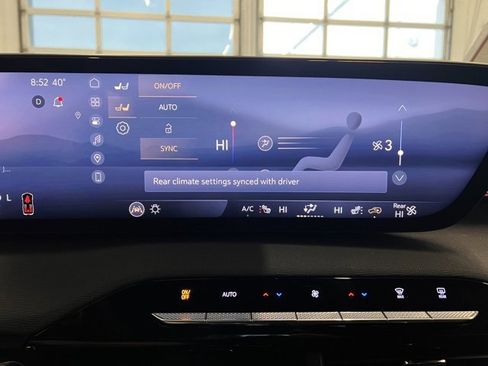 Used 2025 Buick Enclave Preferred image 25