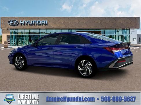 New 2025 Hyundai Elantra Sport image 4