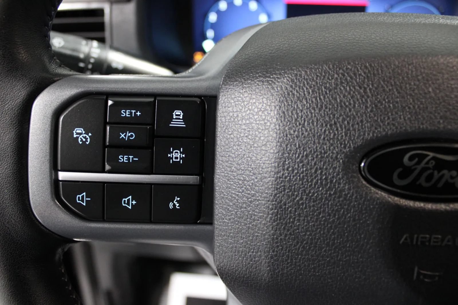 Used 2024 Ford F150 Lariat w/ Equipment Group 502A High AWD/4WD image 6
