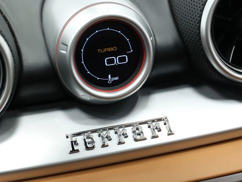 Used 2017 Ferrari California T image 46