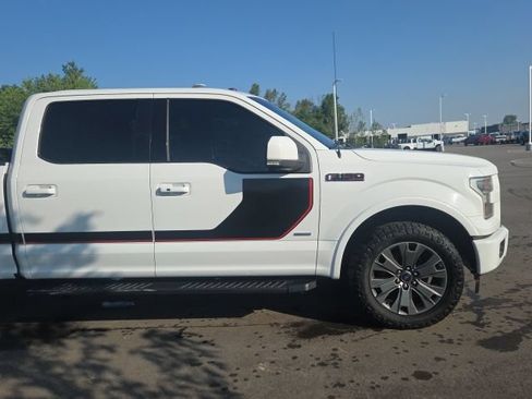 Used 2017 Ford F150 Lariat w/ Equipment Group 502A Luxury AWD/4WD image 4