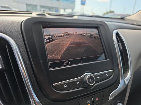 Used 2024 Chevrolet Equinox LS w/ LS Convenience Package FWD image 25
