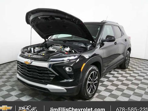 Used 2025 Chevrolet TrailBlazer LT image 28