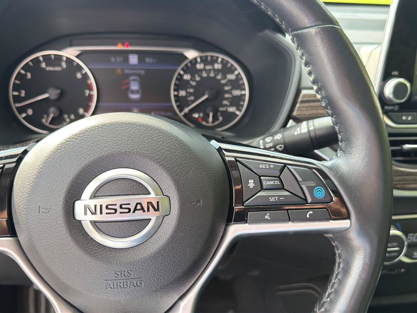 Used 2022 Nissan Altima 2.5 SL FWD image 21