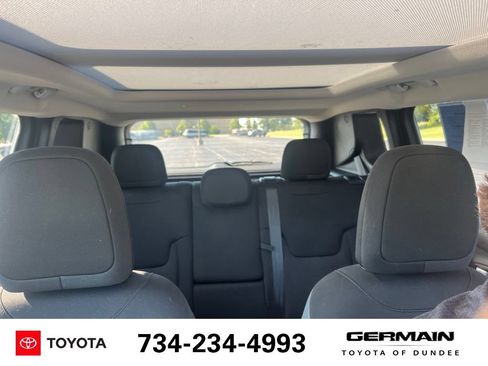 Used 2021 Jeep Renegade Trailhawk w/ Sun & Sound Group AWD/4WD image 28