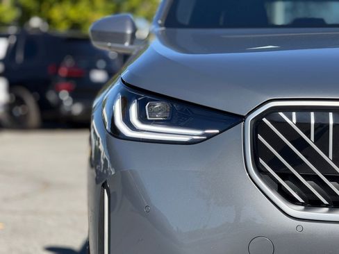 Used 2025 BMW X3 xDrive30i w/ Premium Package image 13