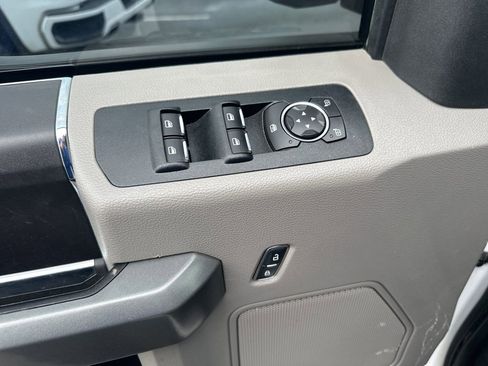 Used 2016 Ford F150 XLT w/ Trailer Tow Package AWD/4WD image 18